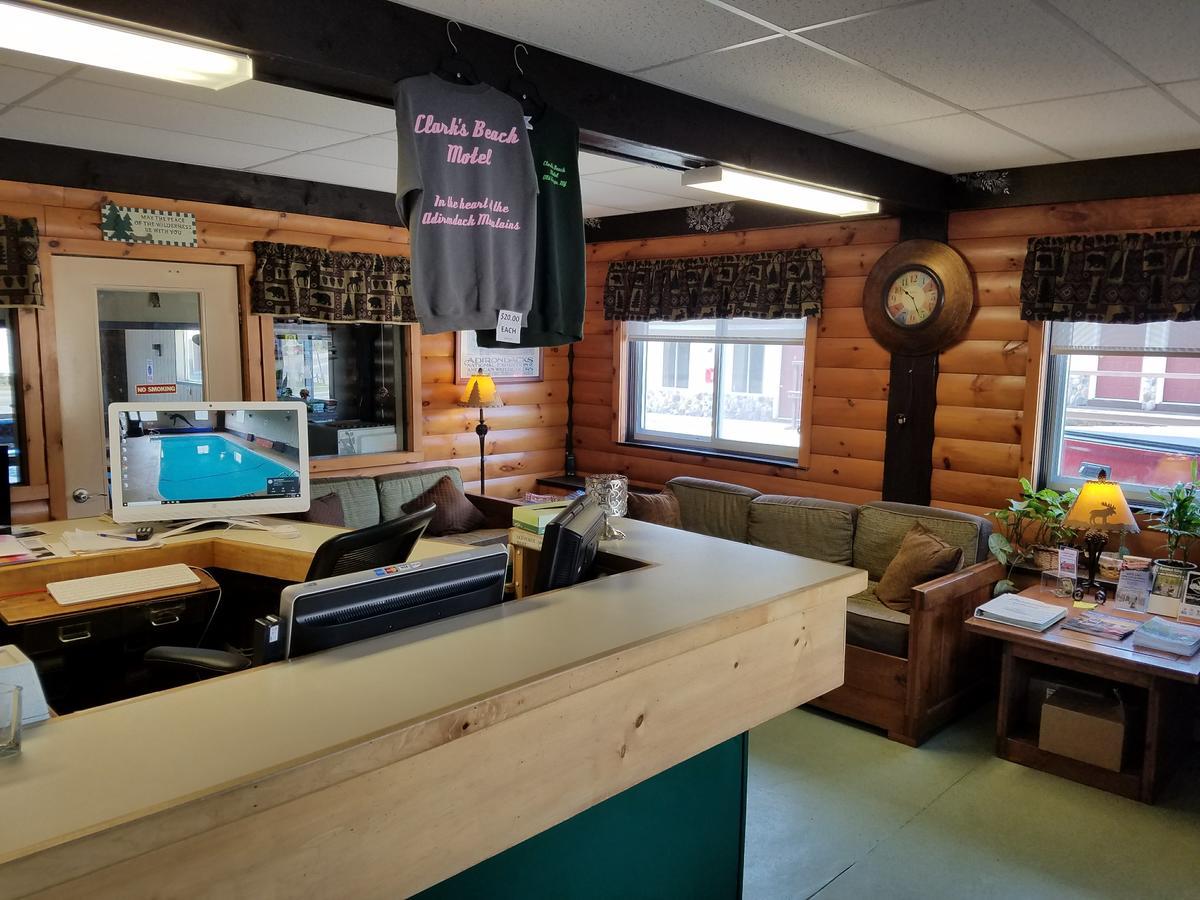 Clark'S Beach Motel Олд Фордж Екстериор снимка