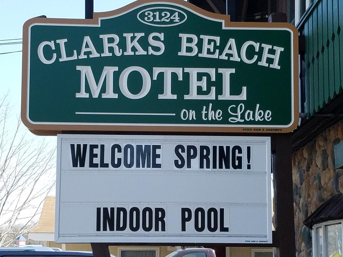 Clark'S Beach Motel Олд Фордж Екстериор снимка