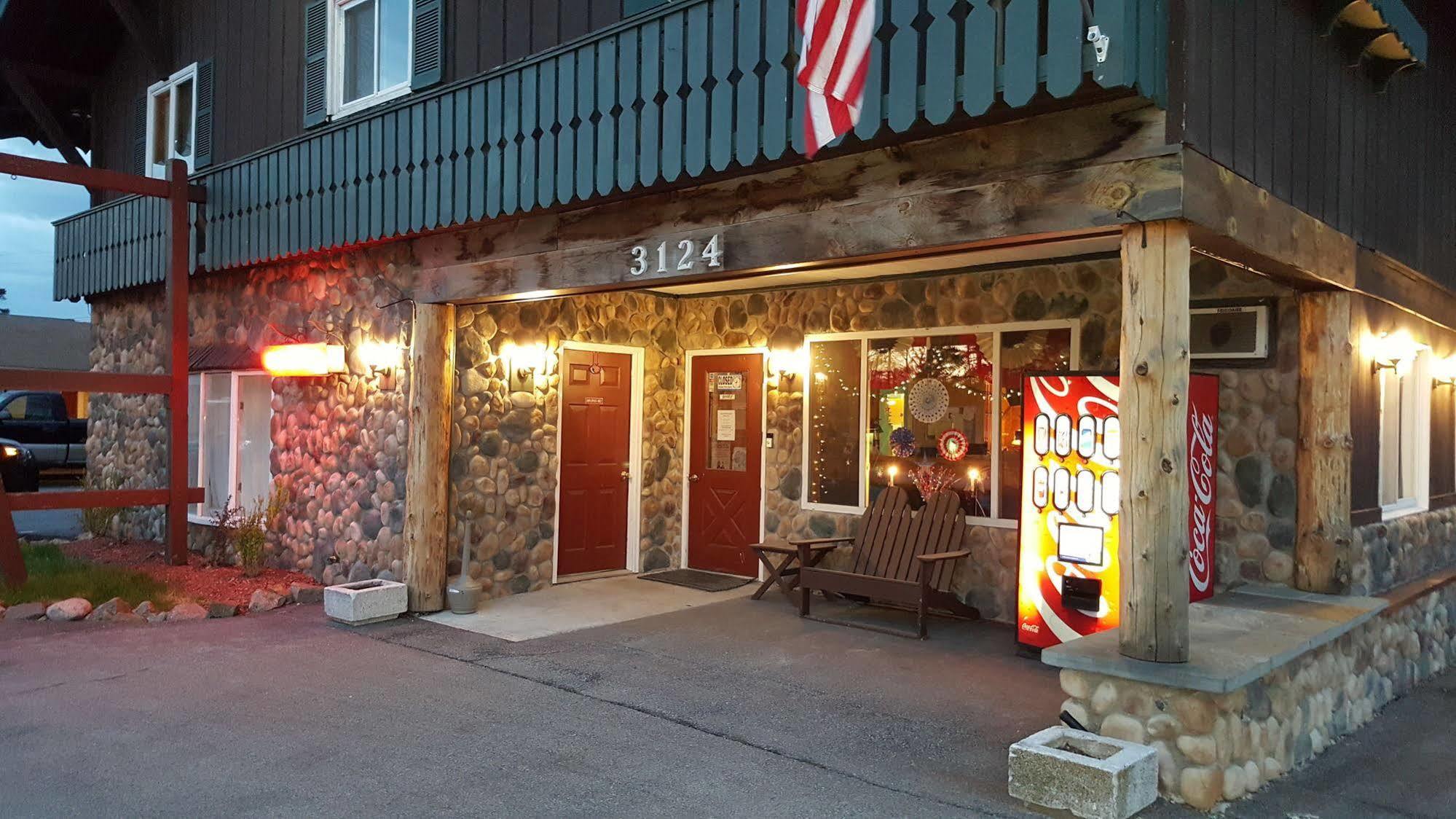Clark'S Beach Motel Олд Фордж Екстериор снимка
