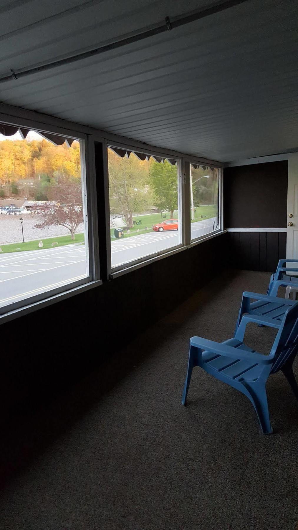 Clark'S Beach Motel Олд Фордж Екстериор снимка